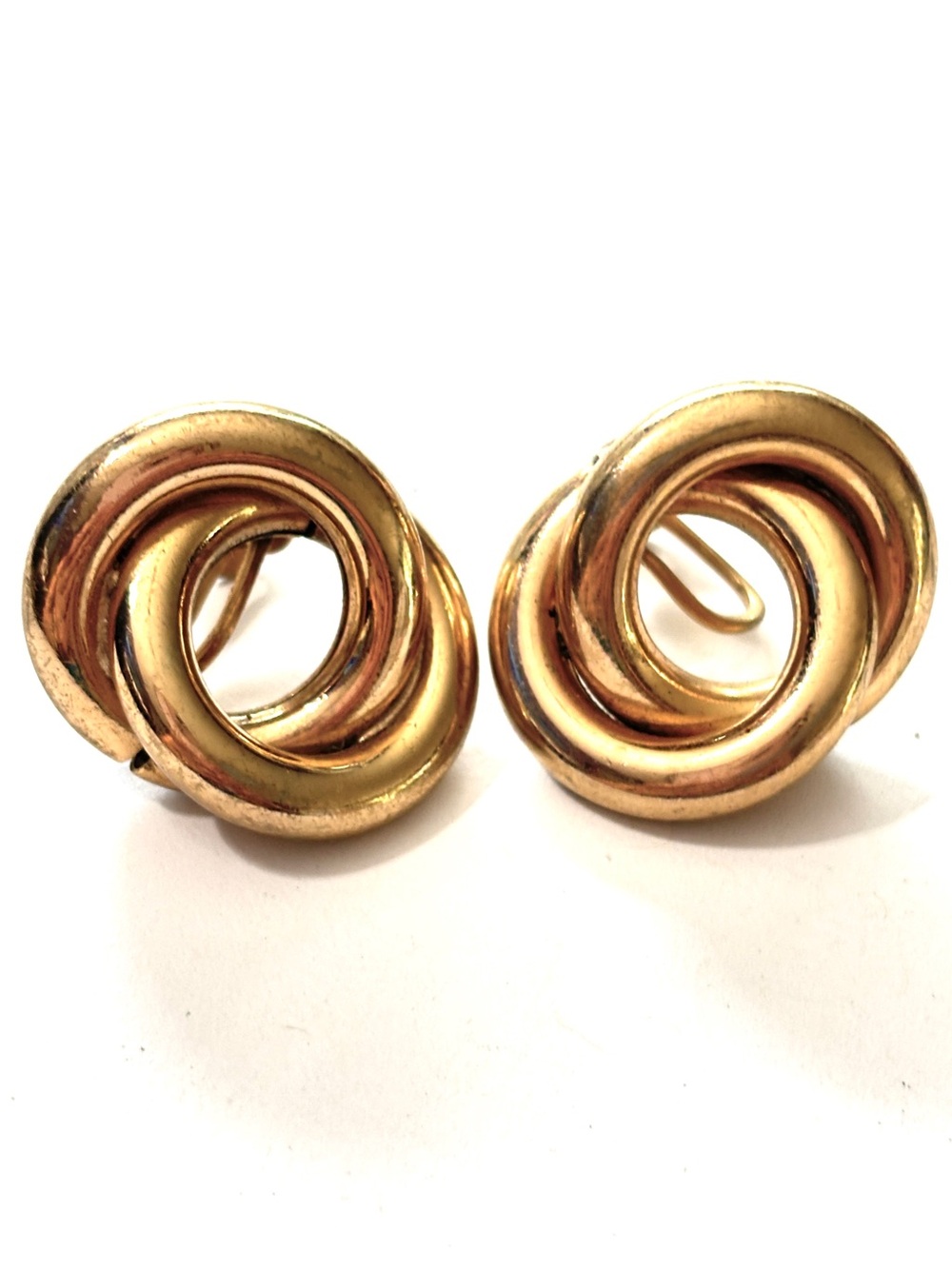 Marino Signed Vintage Gold Tone Interlocking Ring Swirl Screw Back Earrings MCM